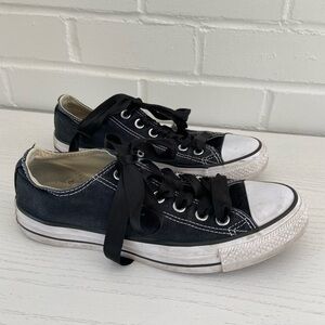 Women’s Size 8 Black Low-Top Canvas Sneakers Tennis Shoes with Ribbon Laces